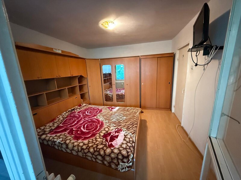 Drumul Taberei, 3 camere decomandat 68 mp, Valea Ialomitei,